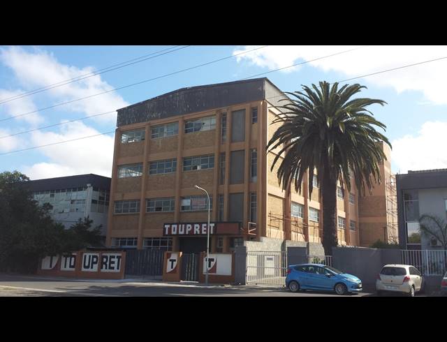 849M² BUILDING FOR SALE IN BELLVILLE CENTRAL